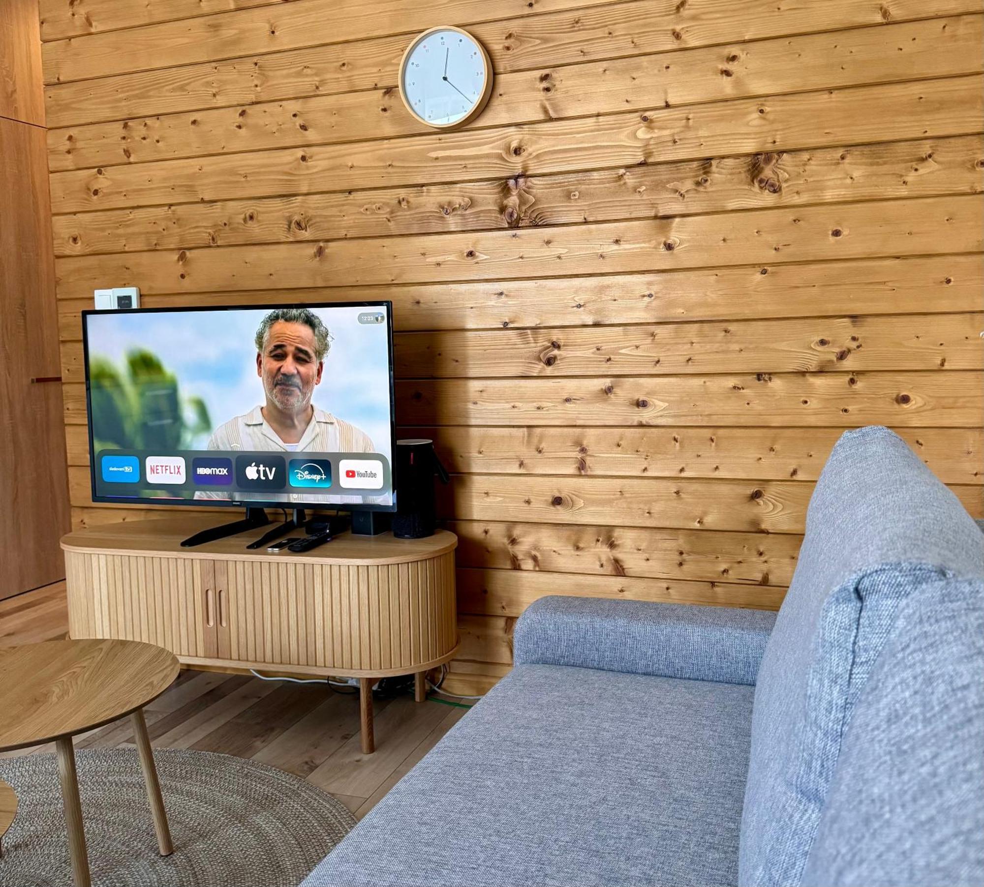 Lovely 1-Bedroom Vacation Home With Free Parking デマノブスカ・ドリーナ エクステリア 写真
